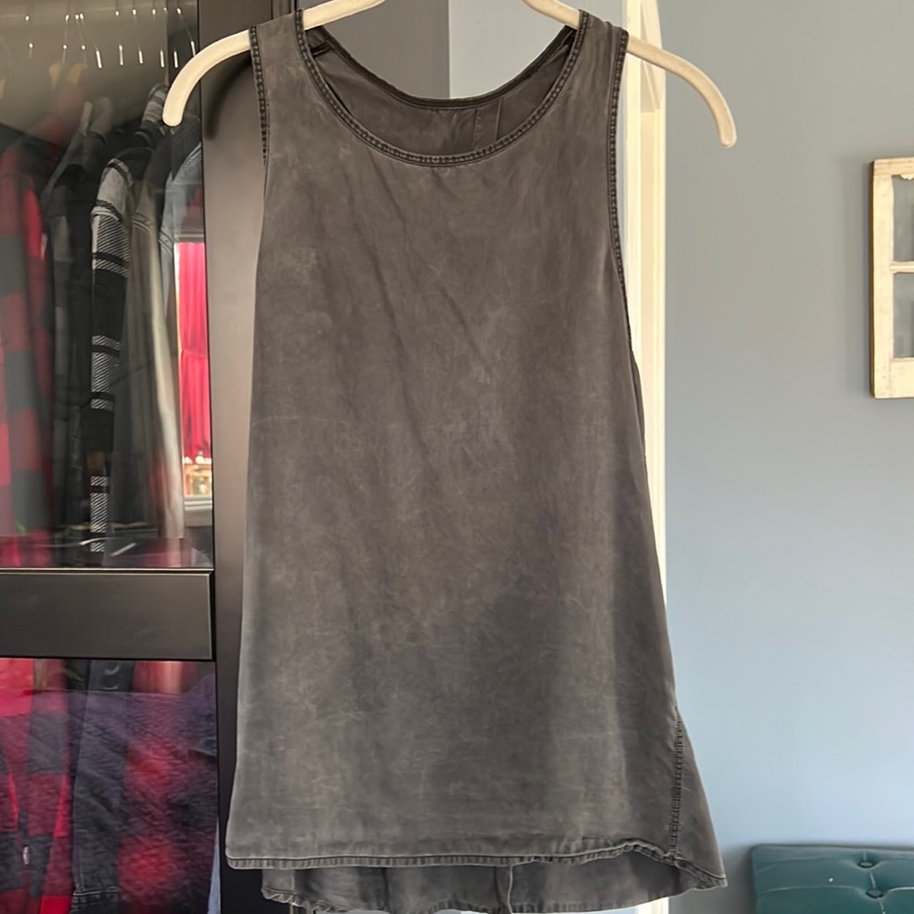 lululemon athletica top